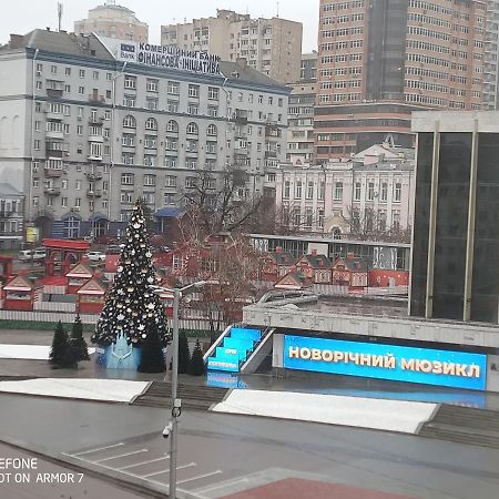 Двухкомнатная квартира с видом на Дворец Украина Київ Екстер'єр фото